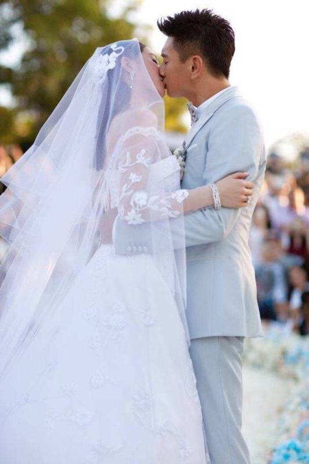 48岁吴奇隆升格当爸!刘诗诗台北顺产金牛座男孩