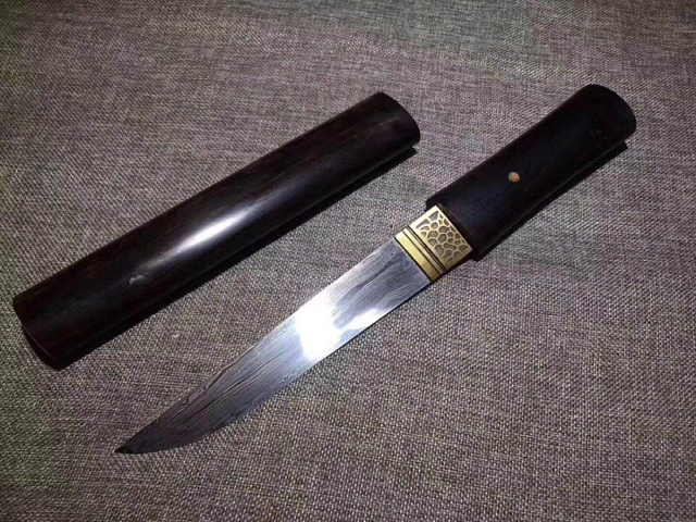 2硬度58hrc鞘材 巴西黑檀木 总重 450g 净重 700g 工艺 刃身手工t8