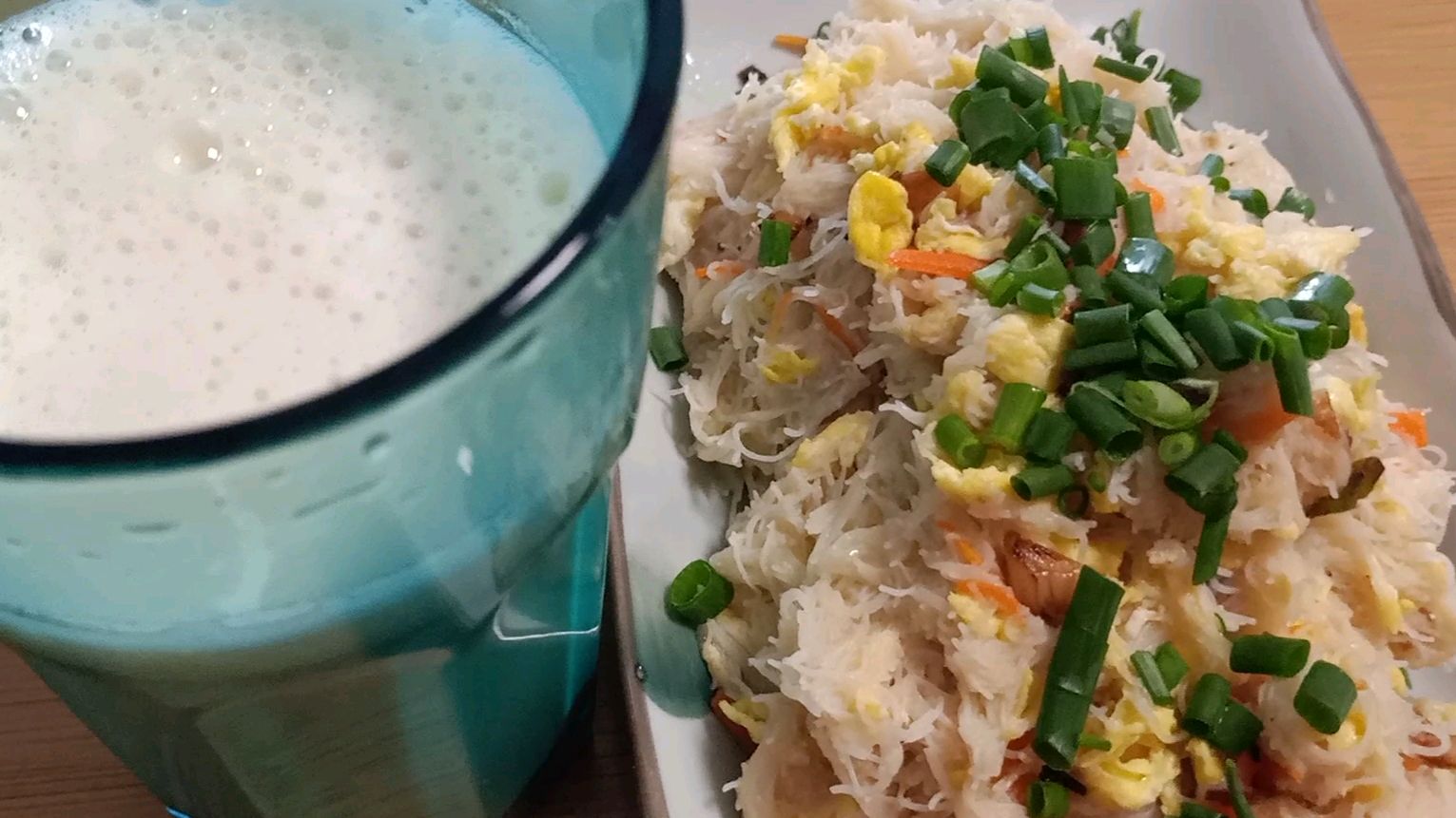 自从学会了这个做法,我家豆浆不直接喝了,清滑爽口味道真是绝了