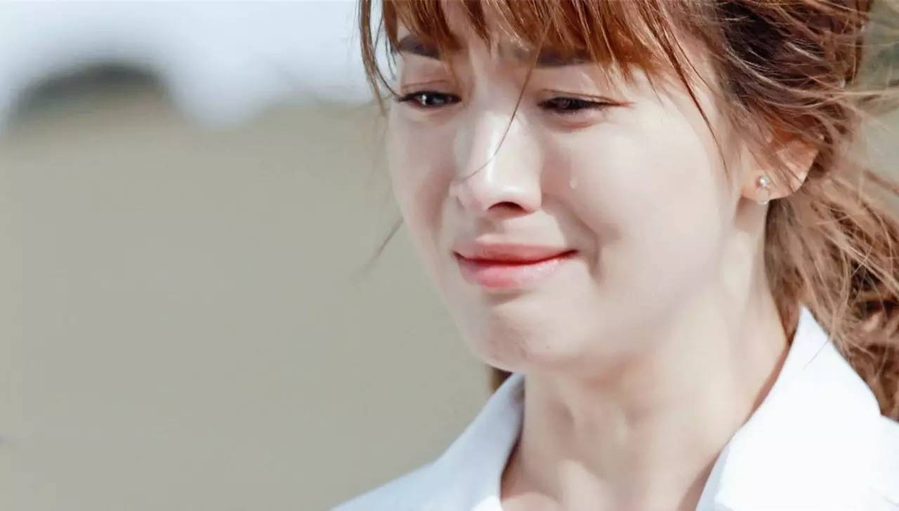 被逼拿 10 万嫁妆给弟当彩礼,父母堵门,弟弟耍横,我一开口他们全愣了