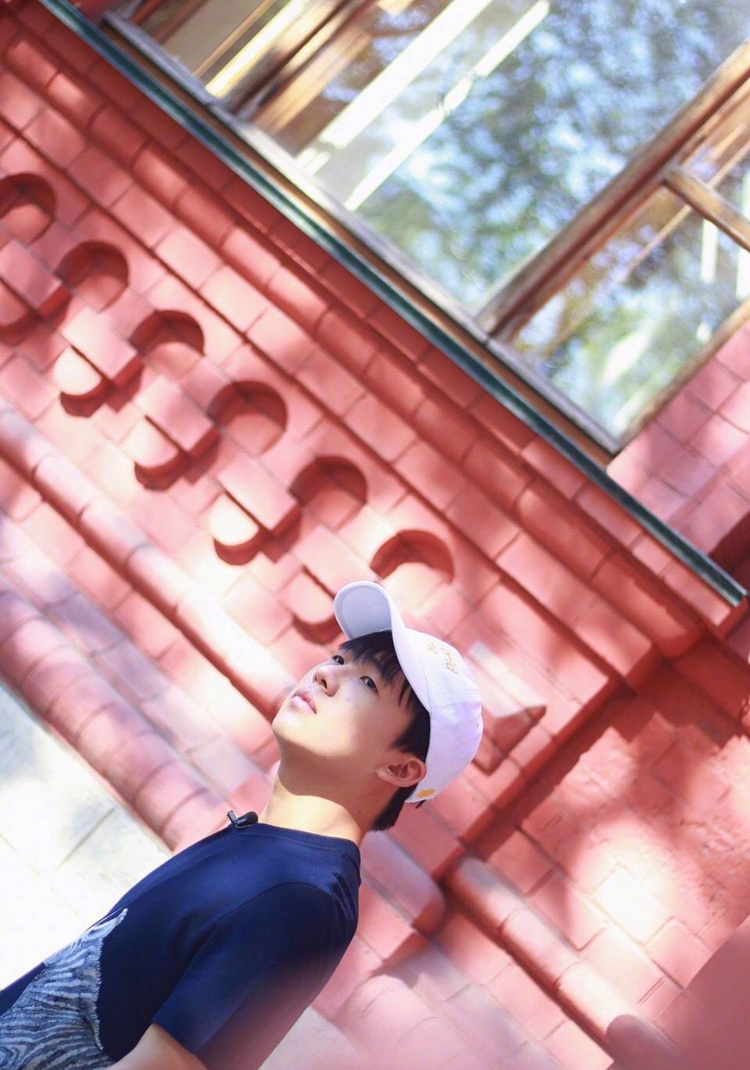 郭麒麟自小喜爱相声,为了学相声不惜退学从艺.