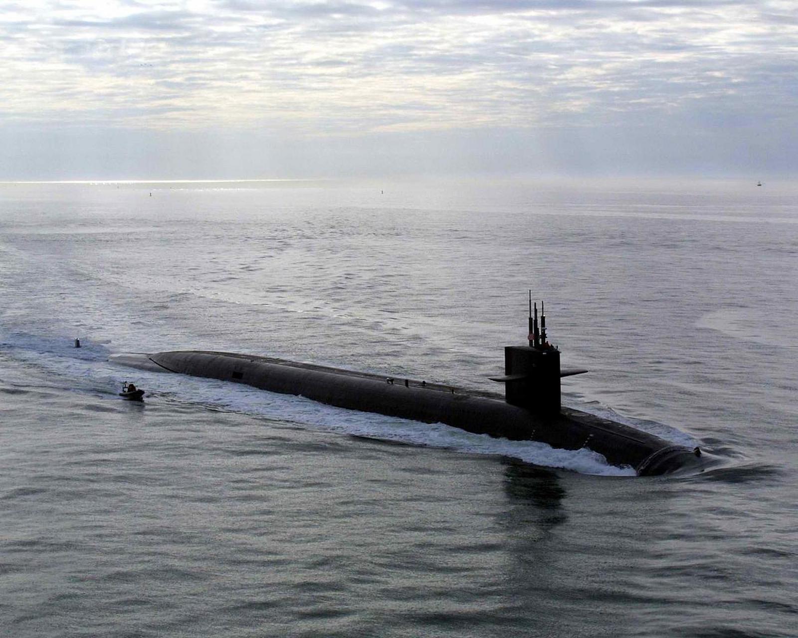 美国海军巡航导弹核潜艇 密歇根号停靠釜山  美国海军密歇根号