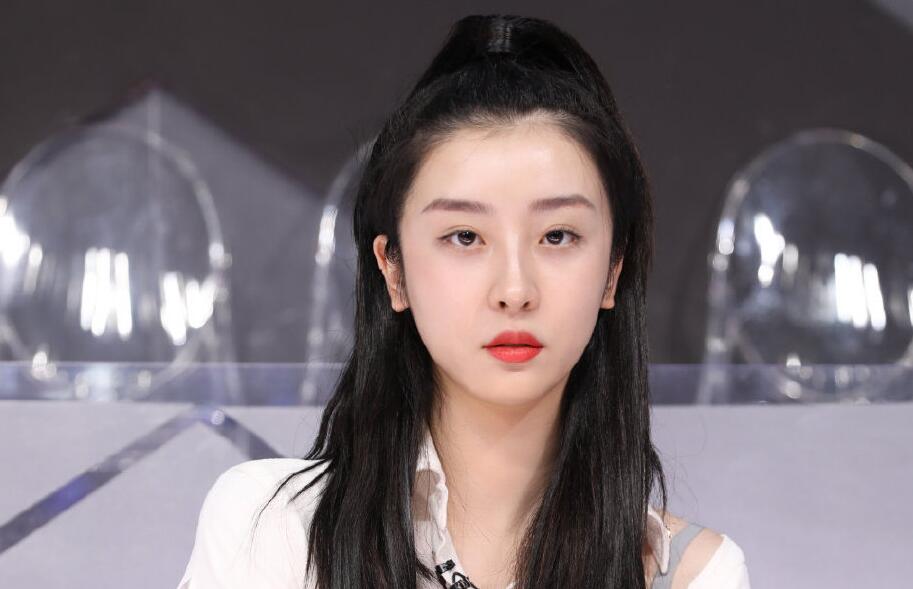 《青春有你2》:王清张钰演绎另类《爱的主打歌》,惹全场爆笑!