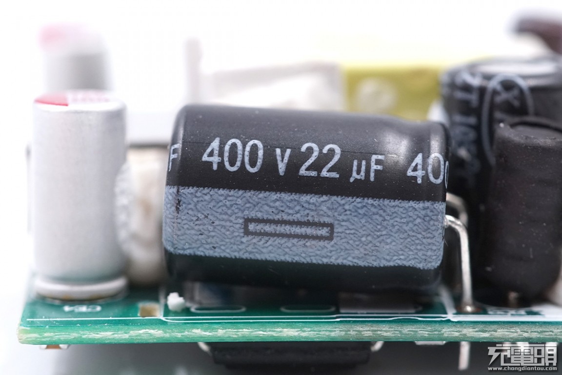 拆解报告:mi小米usb-a口18w快充充电器mdy-08-es(辰阳版)