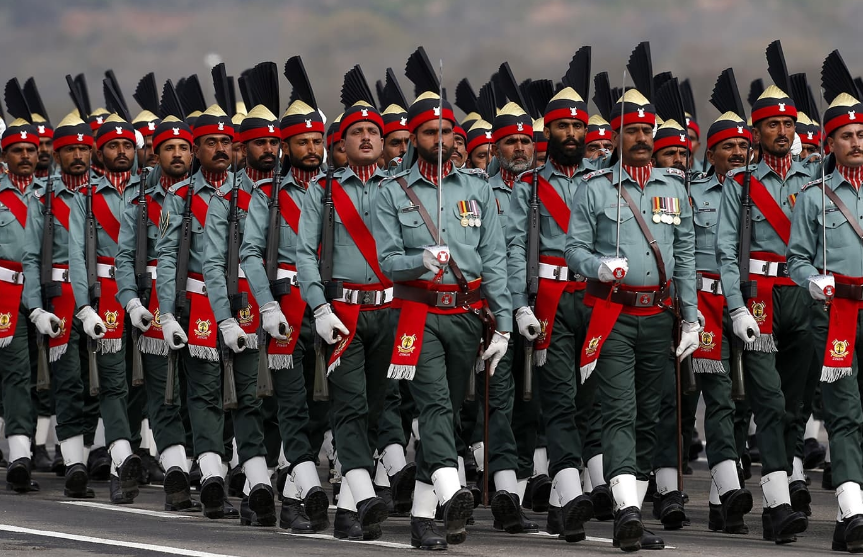 巴基斯坦日阅兵式中的巴铁军人,士气高昂,精神抖擞!