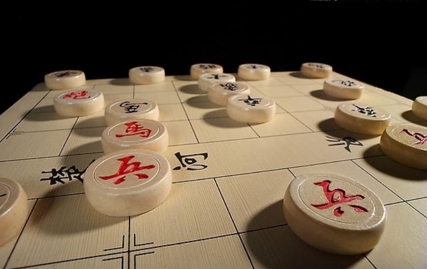 终于知道中国象棋将帅不能照面的原因了,原来是这样,还是太天真