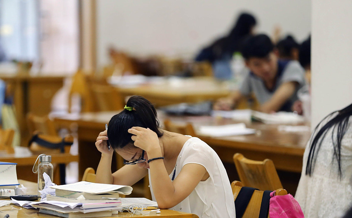 大学生常感到迷茫且无助,这3种方法成了多数学生的"救命稻草"