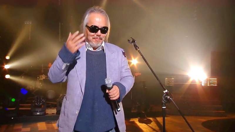 韩国乐坛殿堂级歌手现场演唱请回答1988主题曲太催泪了