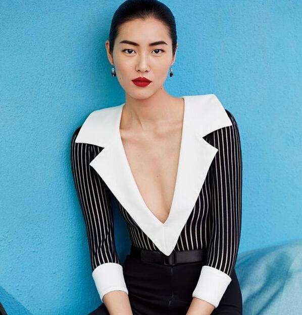 刘雯大表姐时尚超模妆容,把单眼皮画出了高级感!显气质还时尚!