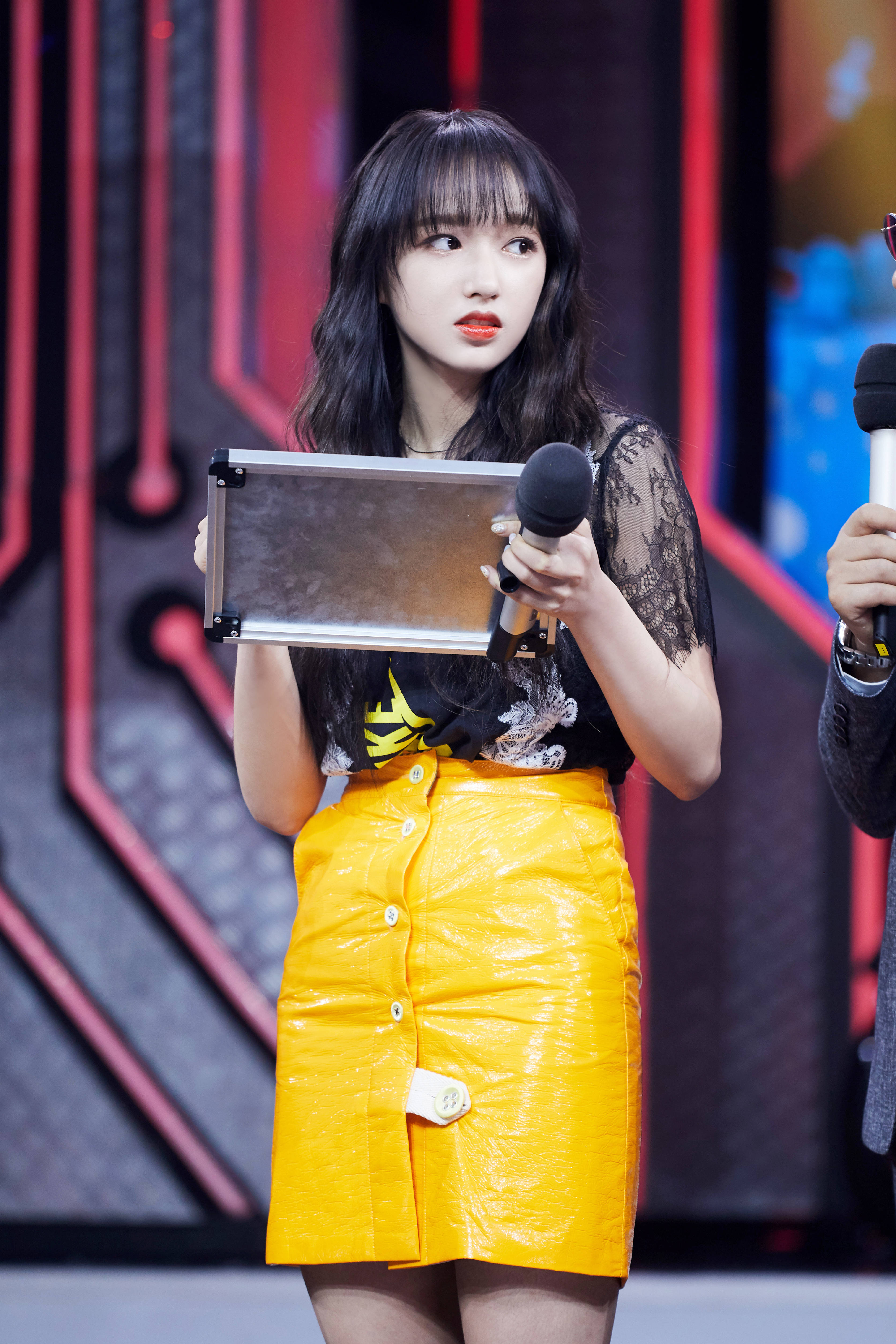 转载自百家号作者:娱乐一大姐