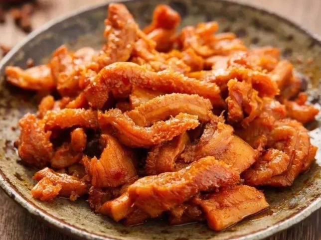 分享三道家常菜的做法,香辣牛肚丝口感很脆,五香牛肉味道很赞