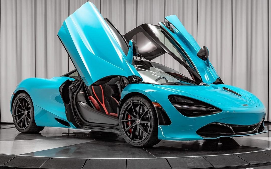 迈凯伦720s浅蓝色涂装版