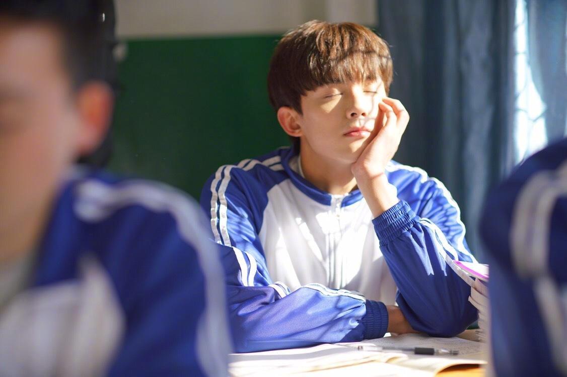 《沙海》:进沙漠下地宫,18岁的吴磊演活了灵动黎簇的少年感