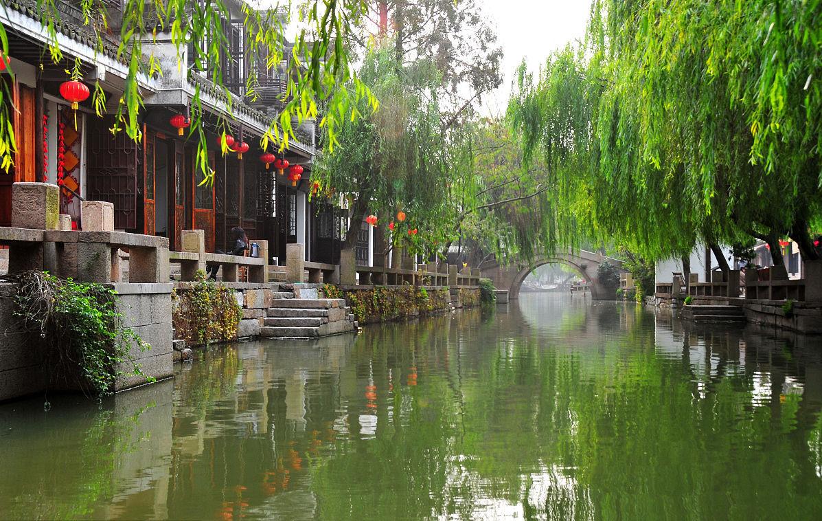 周庄小镇是一座典型的江南小镇,不仅风景秀丽,而且韵味独特