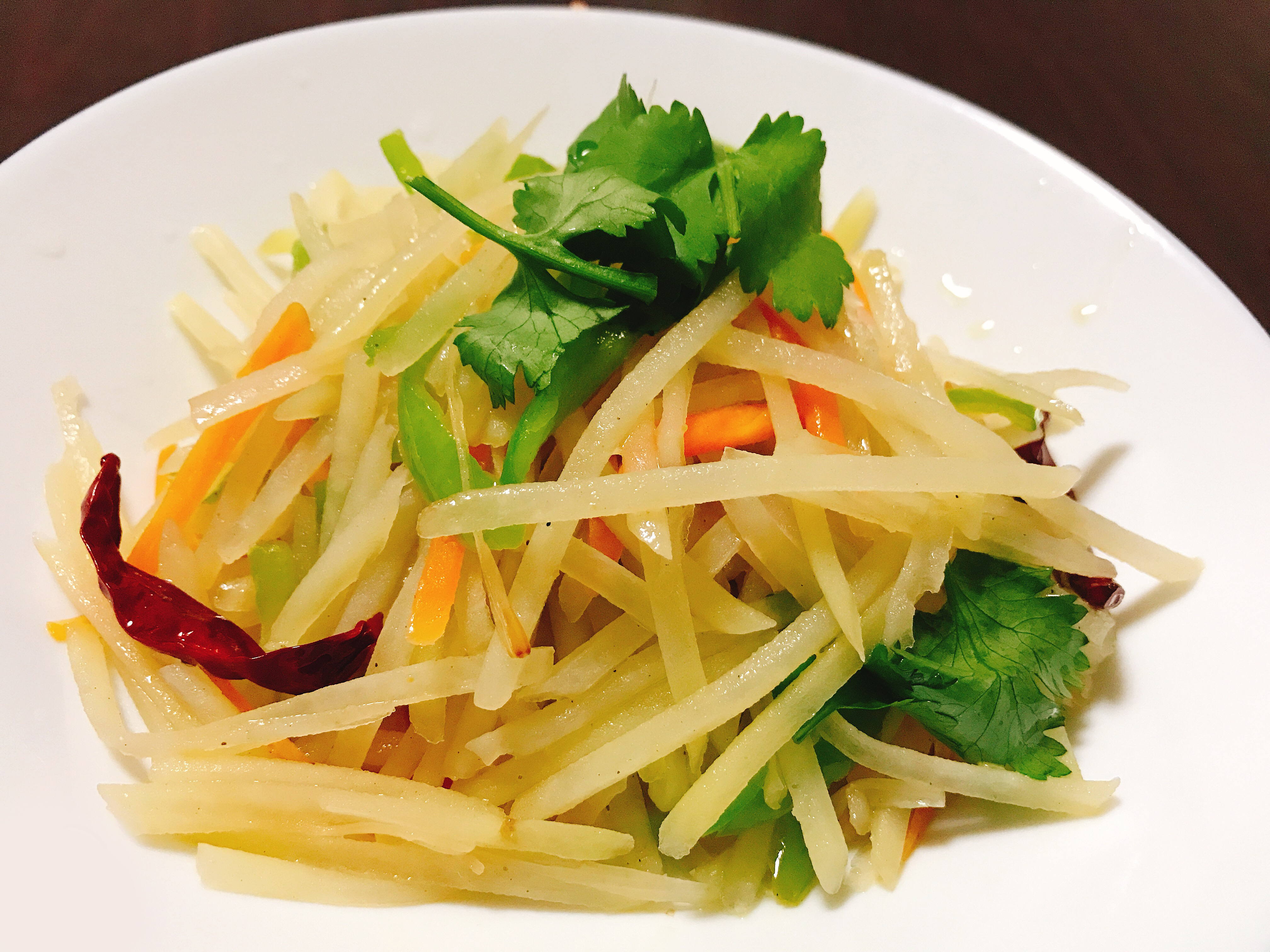 这样做的土豆丝,爽脆可口好吃的根本停不下来,你学会了吗