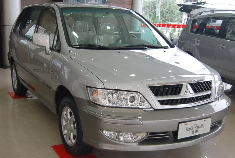 东南汽车菱绅鲜衣怒马的,是多少男生的梦想呢,一起来欣赏一下吧,外观