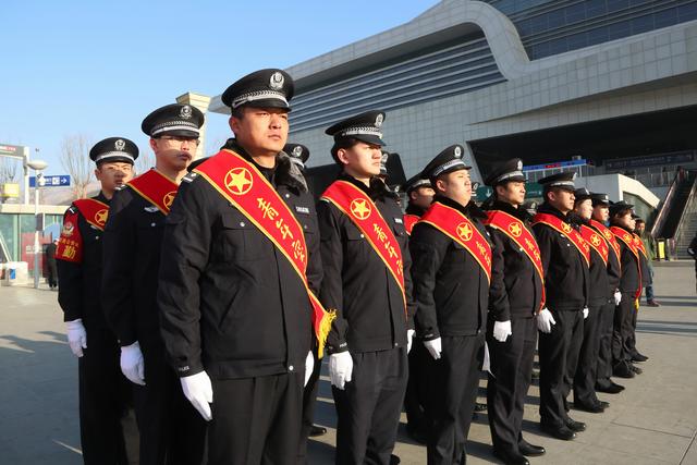 青藏铁路公安:绶带的背后是责任