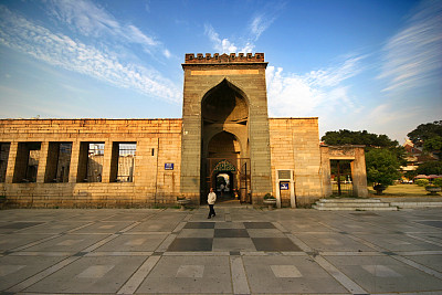 福建泉州清净寺是我国现在最早的一处伊斯兰教建筑