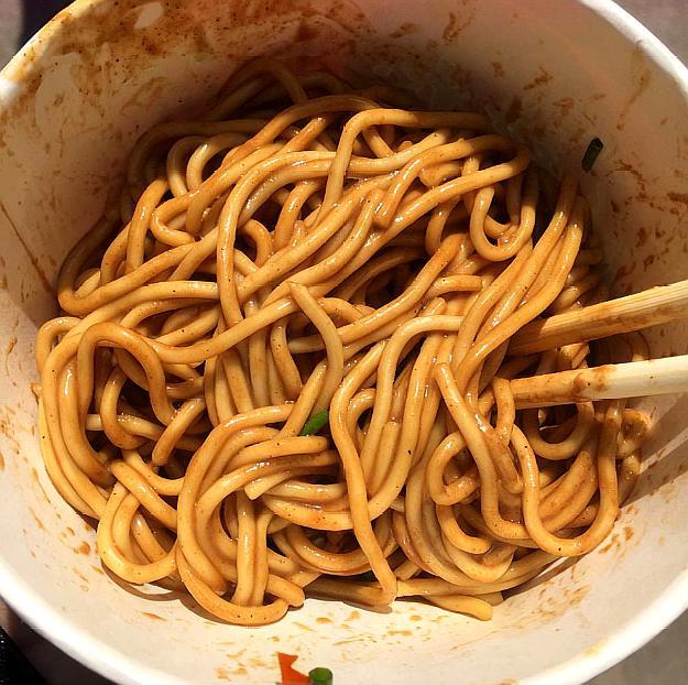 来看下武汉人夏天也爱吃的热干面