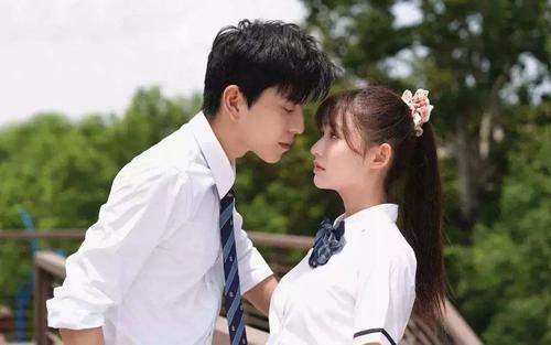 师生恋校园文,《专属秘宠:老师,抱一抱》甜掉牙了,书虫都爱看