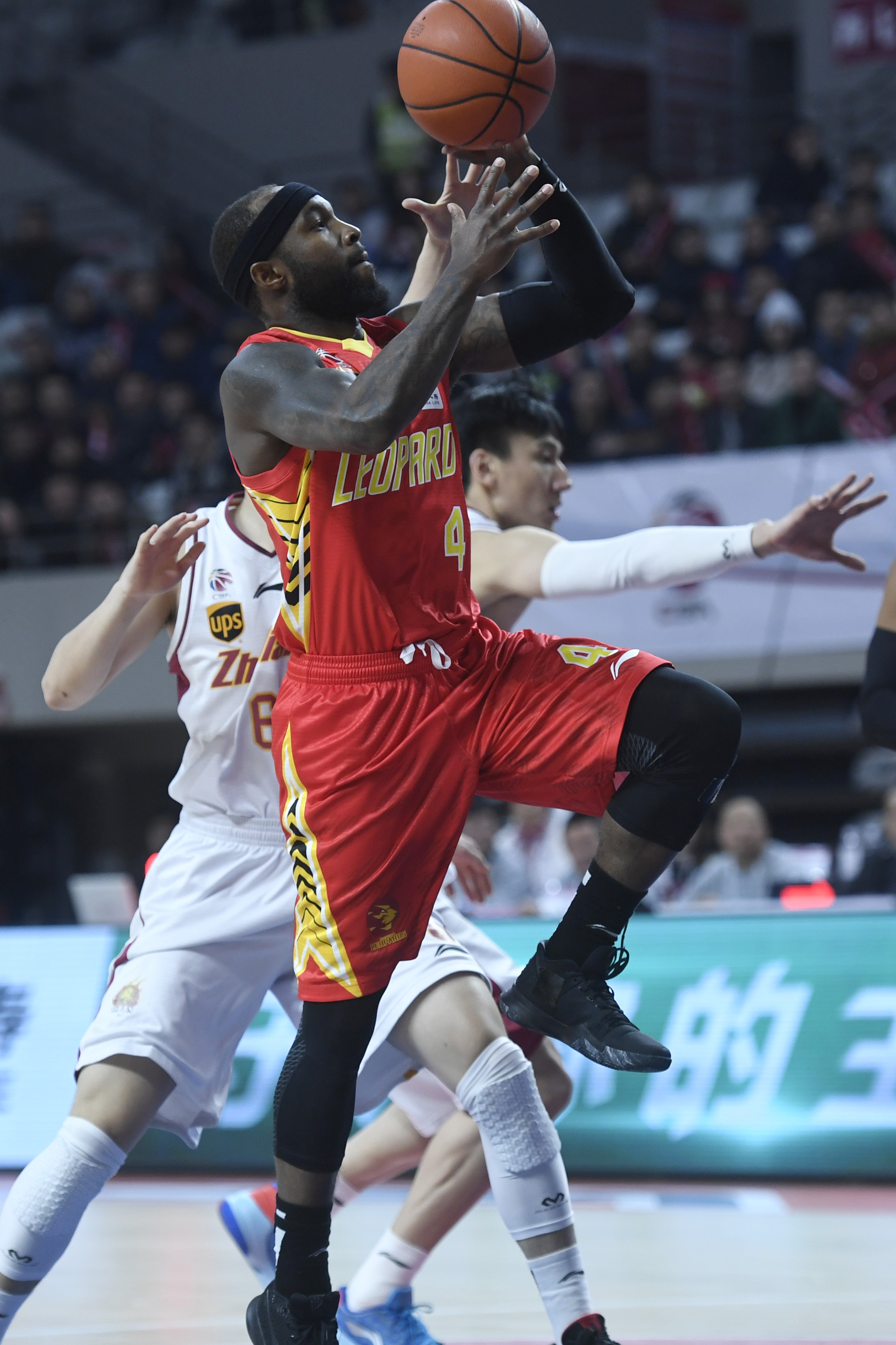 —cba常规赛浙江稠州银行不敌深圳马可波罗