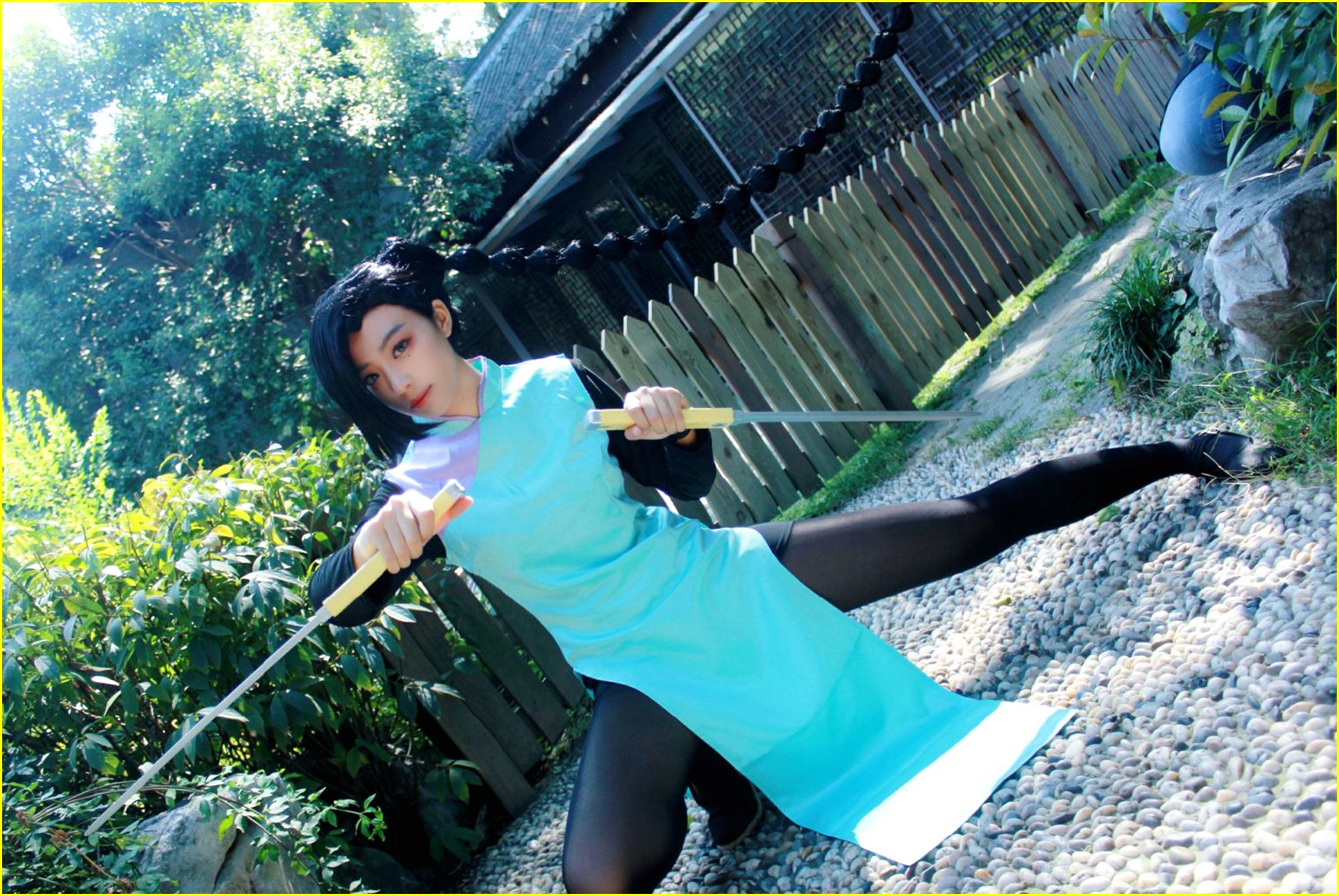 刺客伍六七:梅花十三coser也穿"液体裤",阿柒还是动漫更俊俏