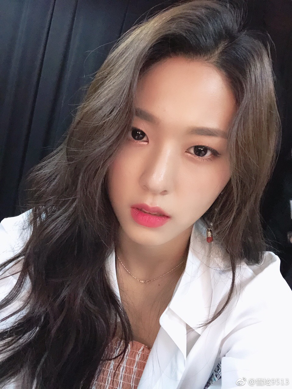 aoa雪炫,性感可爱的眼神.再次被美颜迷住了