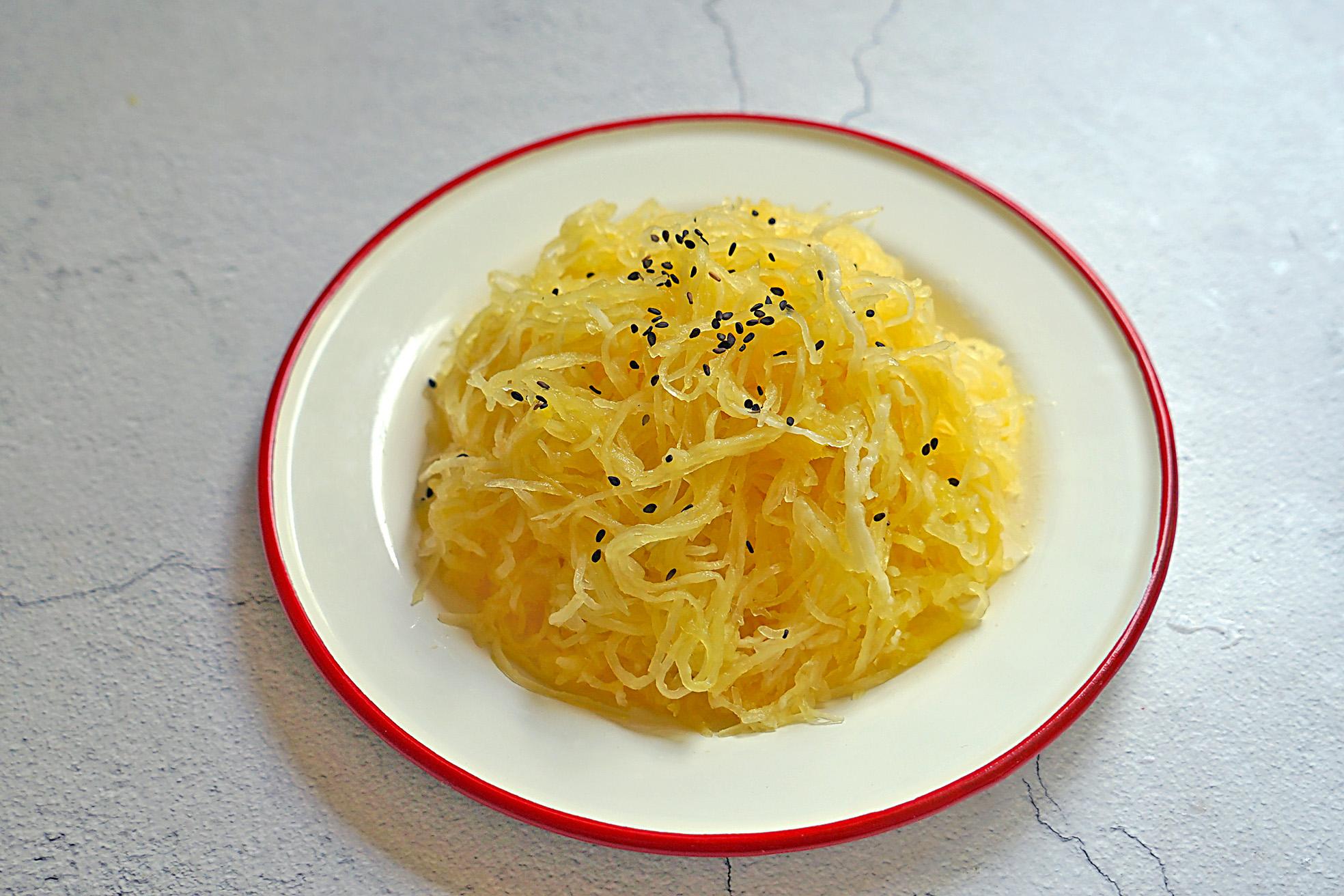 瓜丝不用切筷子搅一搅就一大盘,凉拌比土豆丝还好吃