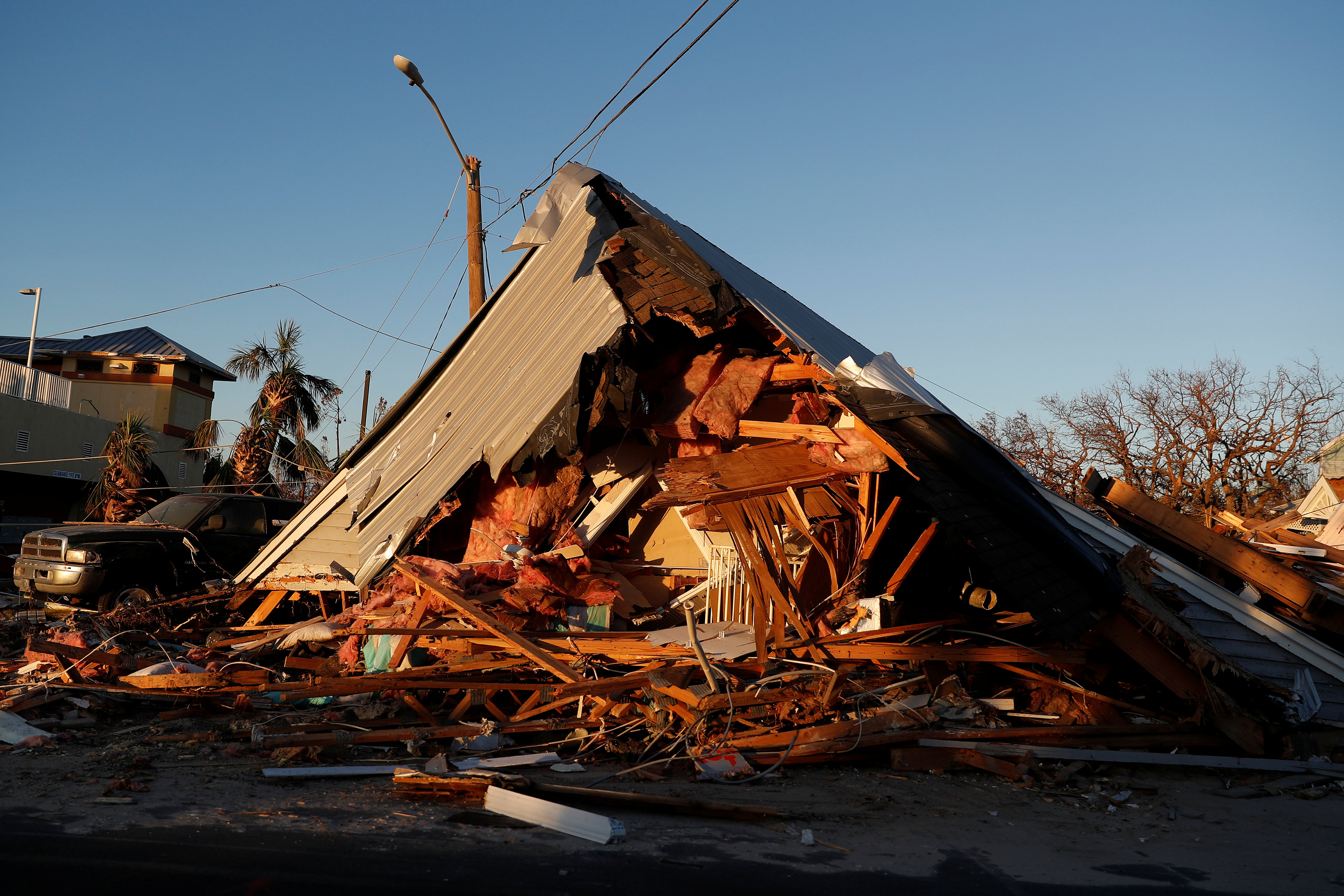 美国飓风"迈克尔"致死人数上升(8)