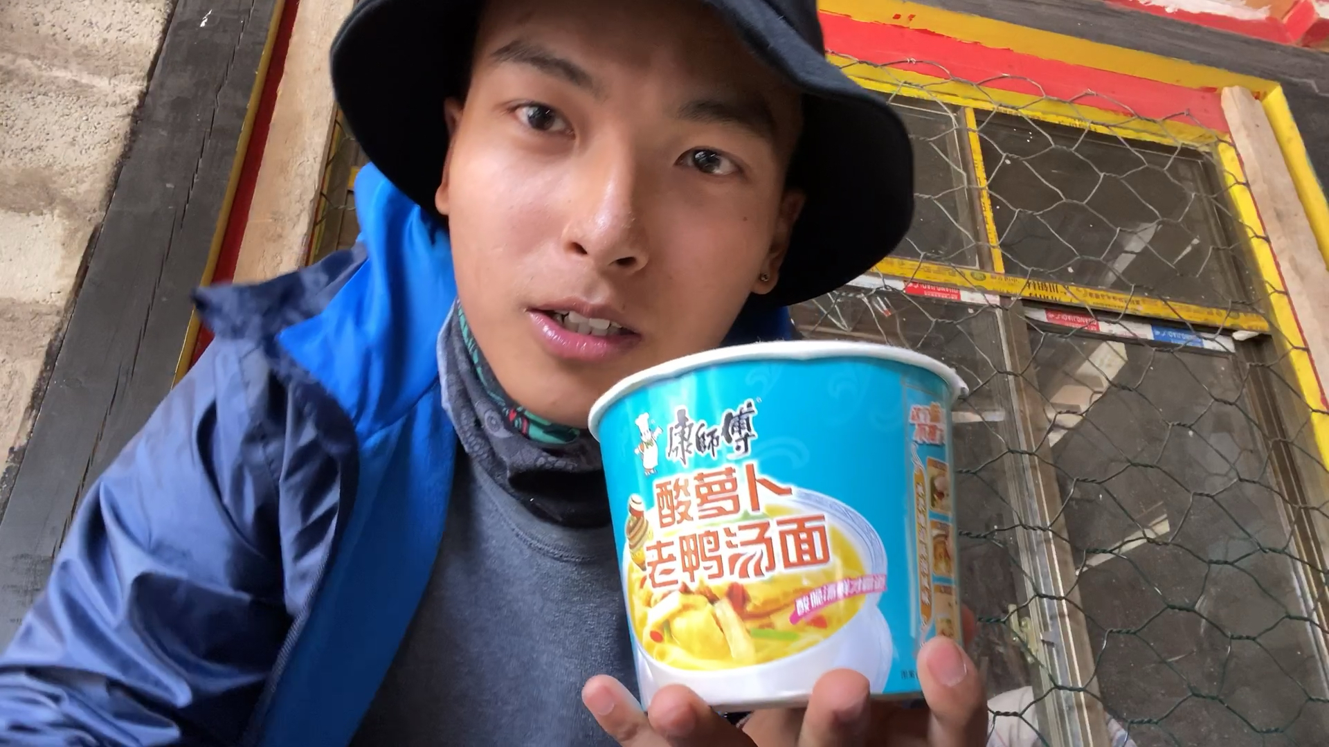 小伙骑行西藏,6元泡面,25元冒菜,又是挨饿的一天