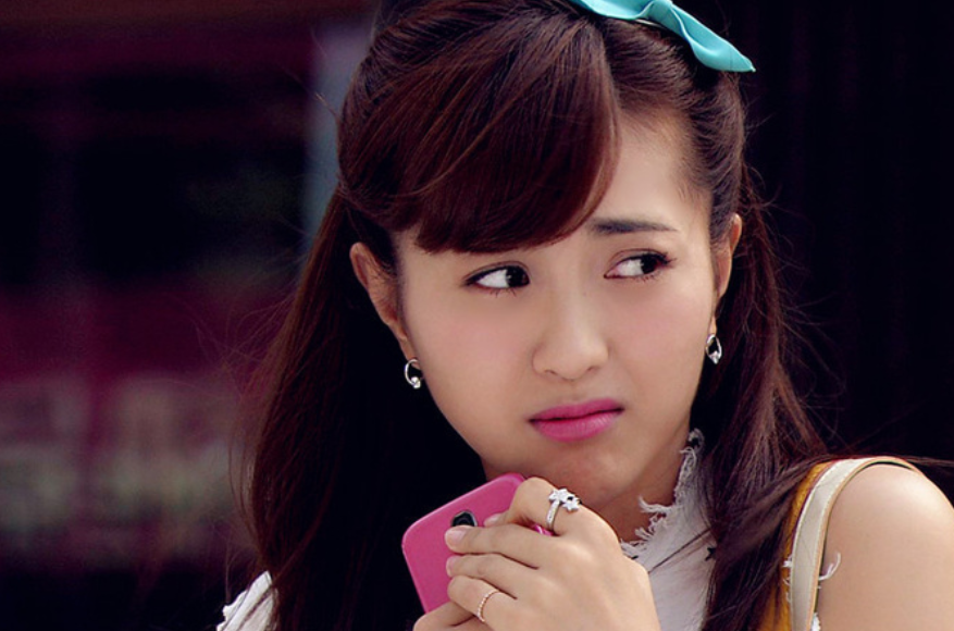 包文婧微博为包贝尔宣传新电影,言语之间满是心疼,网友:路转粉