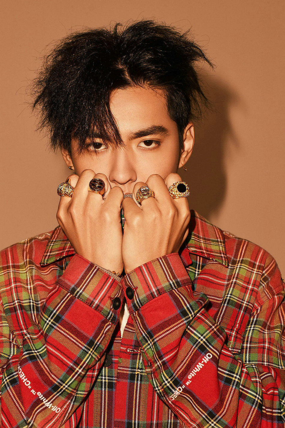 继池子怼吴亦凡之后,a妹又点赞黑吴亦凡文章,网友:这下尴尬了