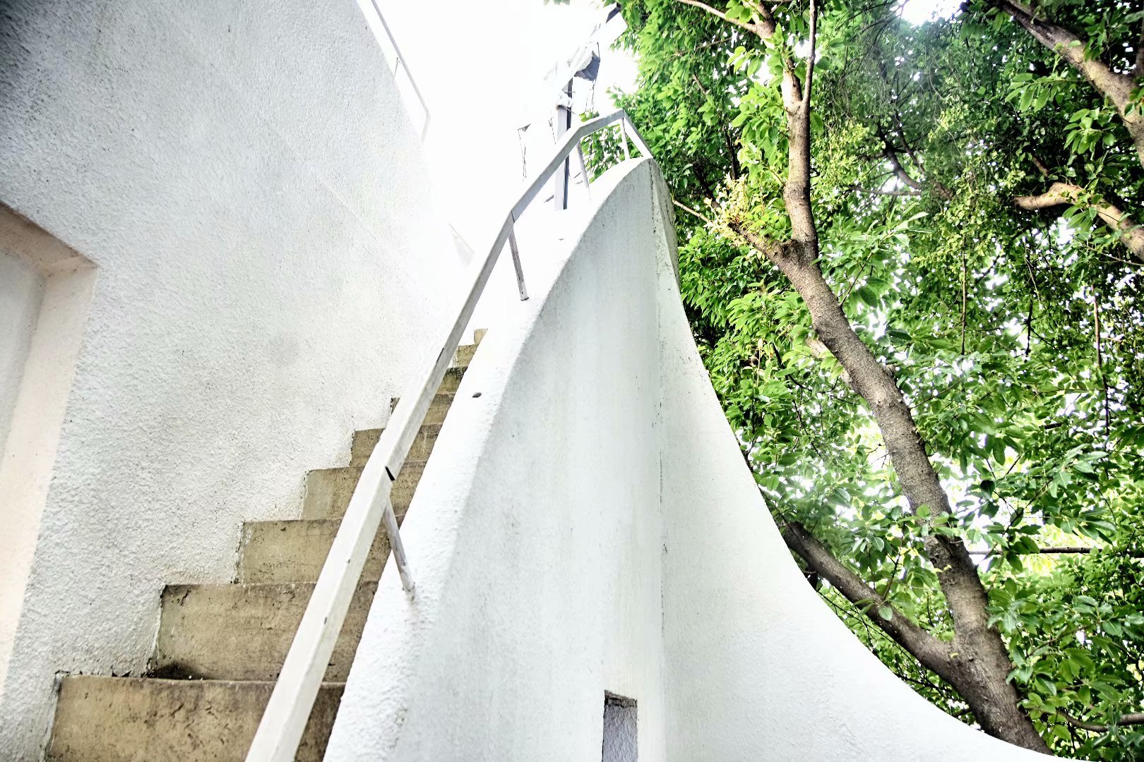 怀念广州消失的一道文艺风景线 再见柱美术馆