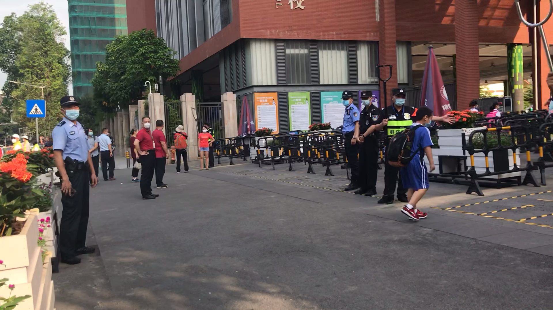 开学第一天,失业妈妈为孩子做了什么早餐,营养够吗
