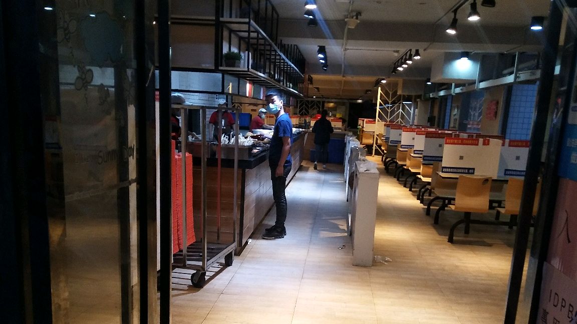 实拍富士康的早餐,小伙给分享一下,大家觉得怎么样