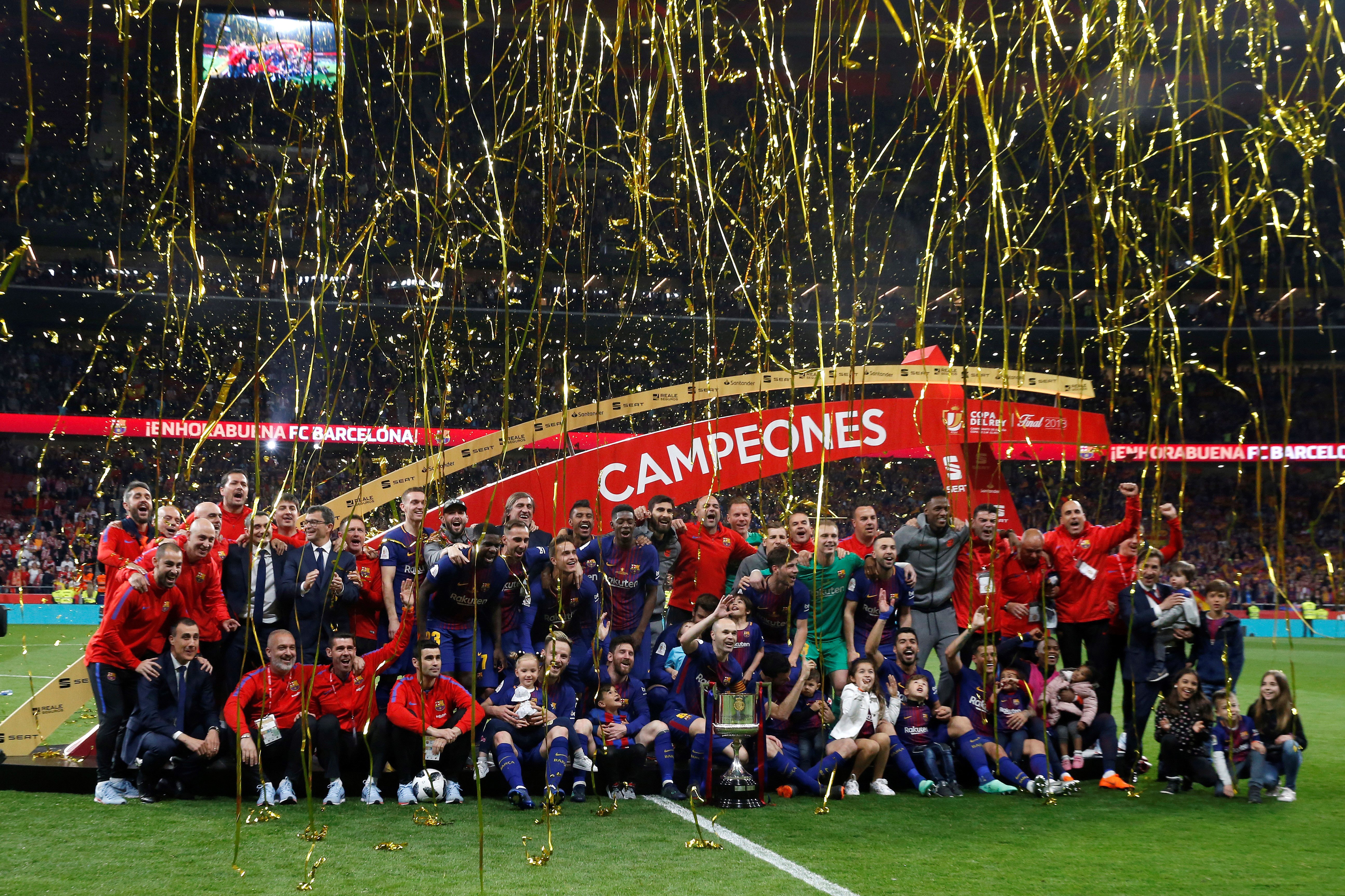 足球——西班牙国王杯:巴萨胜塞维利亚夺冠(14)
