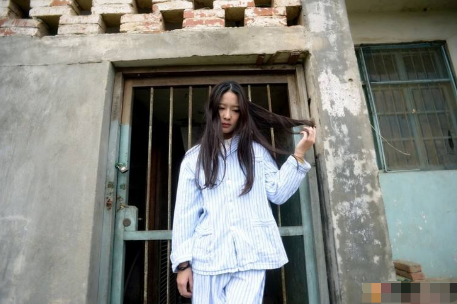 他们各处奇招,八仙过海各显神通,最终逃出了精神病院