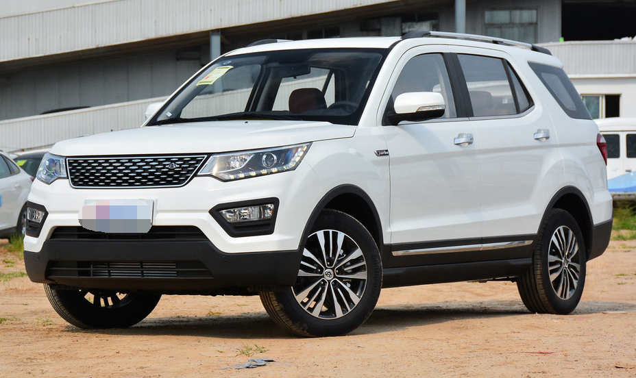 长安cx70 cx70t 1.5t 手自一体 尊擎版,外形保持着优雅感!