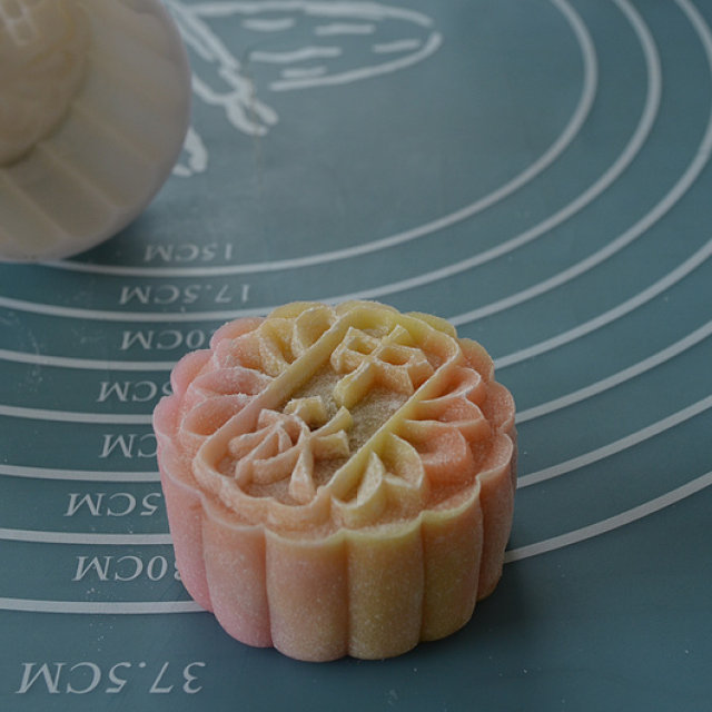 冰皮月饼太贵?这个简单自制妙方,一学就会