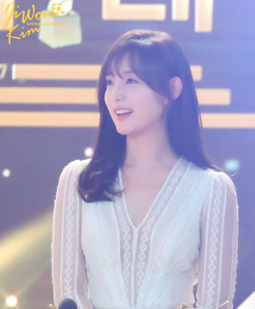 与郑爽如此相像韩国演员金智媛,两人演技与境况为何大不同?