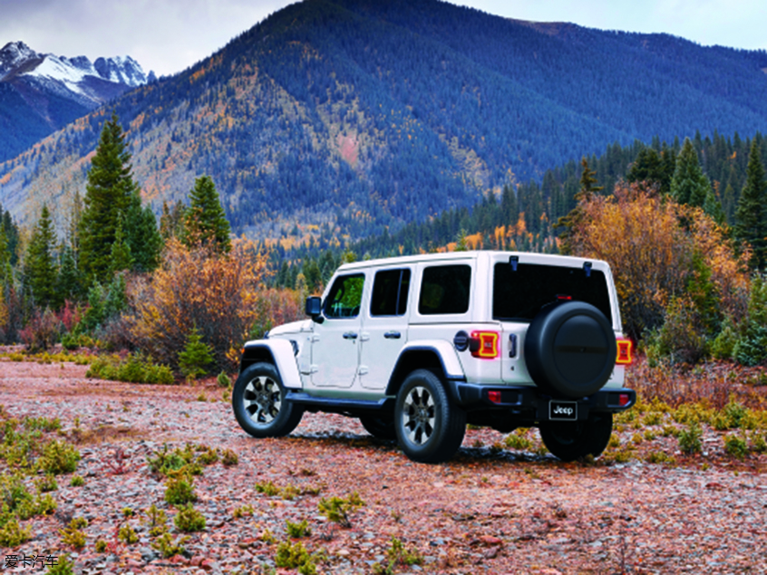 牧马人撒哈拉四门炫顶版上市 售46.29万