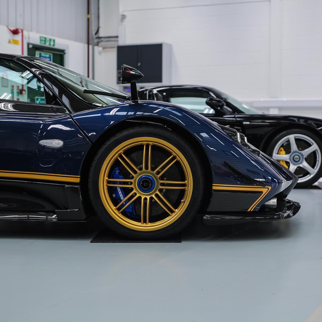 跑车美图:帕加尼pagani zonda unica,一枚限量定制版风之子