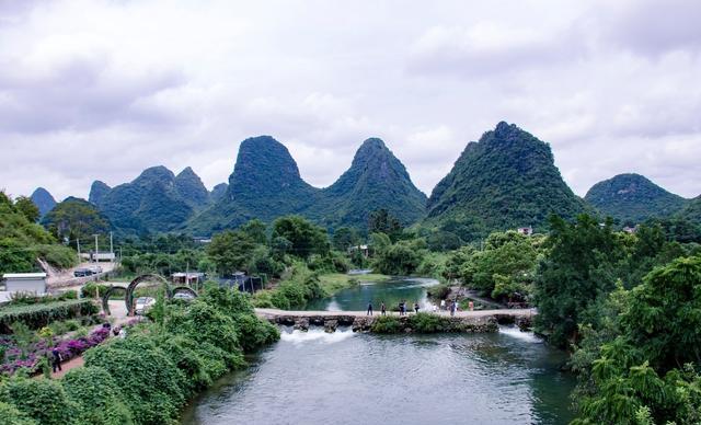 桂林山水甲天下,陽朔山水甲桂林!最美的卻是遇龍河岸邊風景