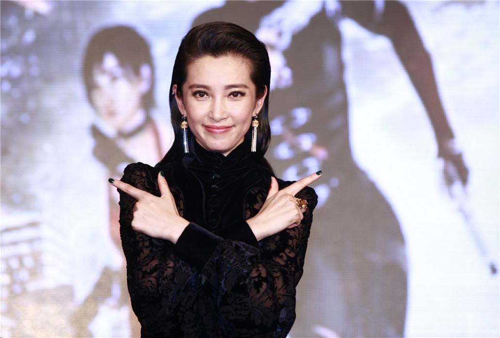 而她本人对这个职业也很向往,一边学习一边赚钱,之后