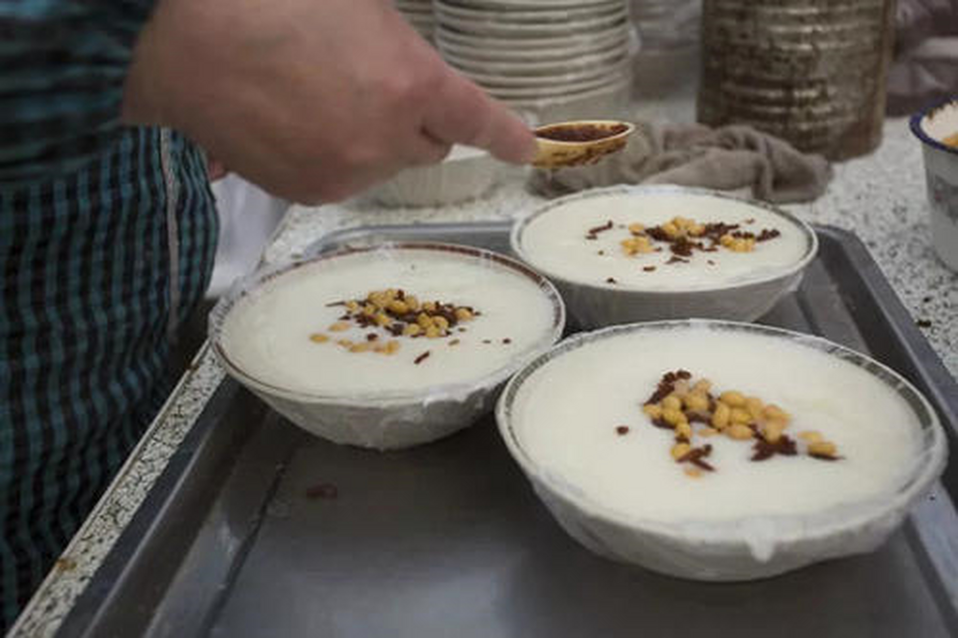 嘛糊,是安徽皖北地区的一种小吃,主要流行地区在安徽省太和县,全国