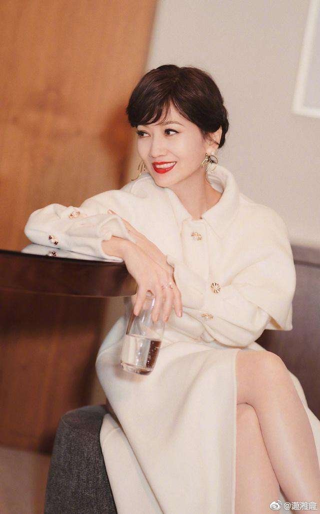 春晚 请大家动动手指,转发评论点赞走起来 体现芝姐国民度和号召力