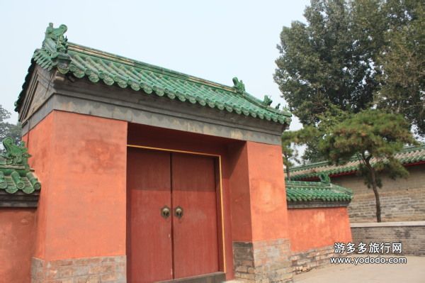 米粮库胡同,神马殿.北京市还有更多值得一去的景点