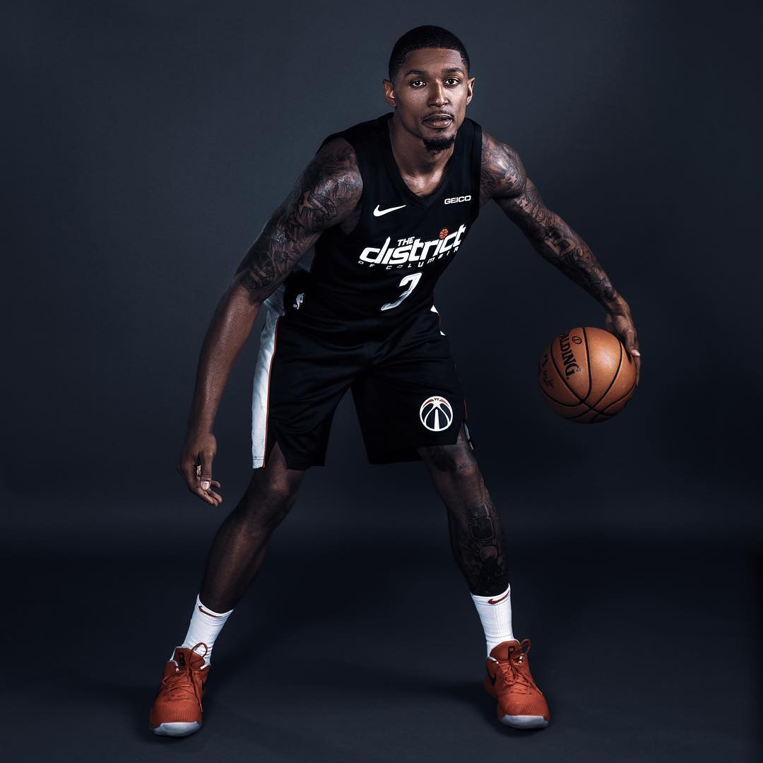 比尔出镜!奇才官方发布新款城市版球衣