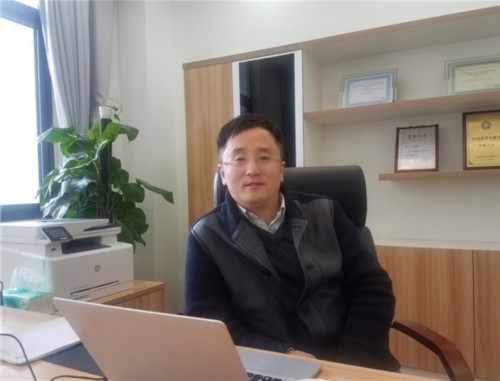 "人工智能"教授申恒涛 建有世界影响的顶尖团队 成四川科技创新名片