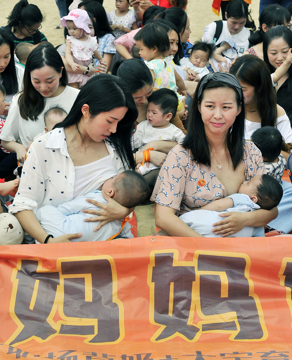 母乳喂养妈妈饮食有哪些注意事项 1 母乳喂养的妈妈需要注意饮食,因为